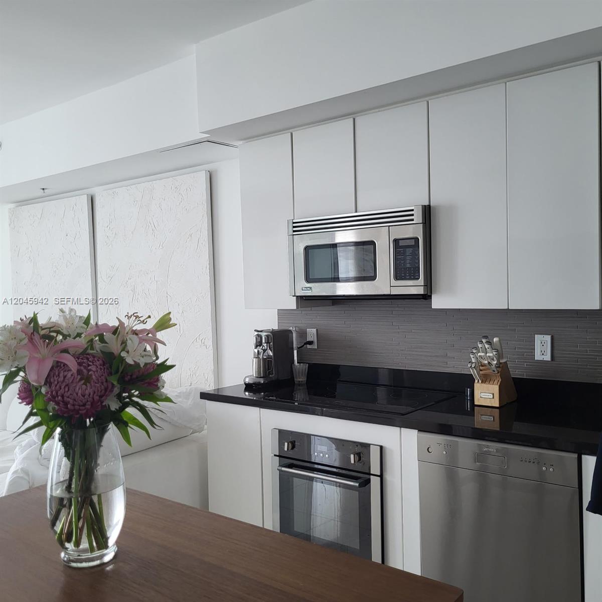 92 Southwest 3rd Street, Unit 3207 Miami, FL 33130 - Photo 5 of 8
