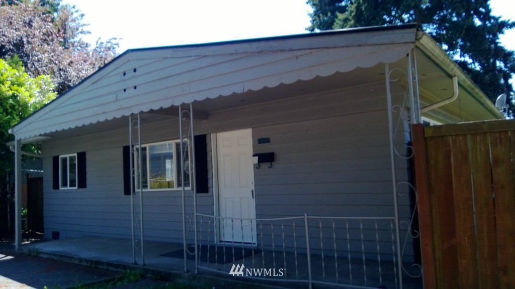 908 Ferndale Circle Northeast Renton, WA 98056 - Photo 1 of 13 Gallery Image 1