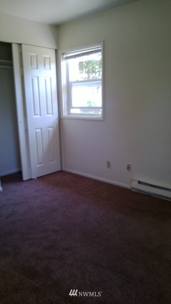 908 Ferndale Circle Northeast Renton, WA 98056 - Photo 10 of 13 Gallery Image 10