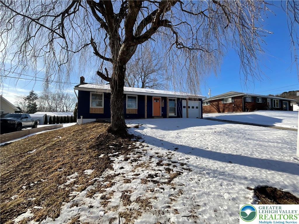 75 Center Road Lehighton, PA 18235 - Photo 3 of 7