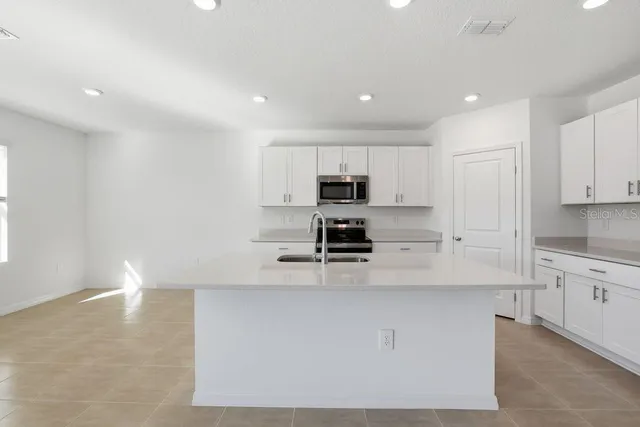 $379,999 | 13601 Tropical Breeze Way, Hudson, FL 34669