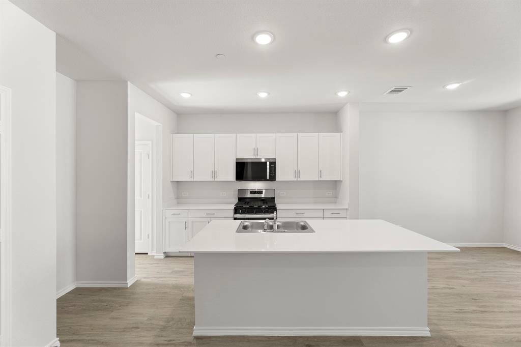 5232 Roll Cast Road Royse City, TX 75189 - Photo 3 of 27 08. 5232 Roll Cast - Kitchen