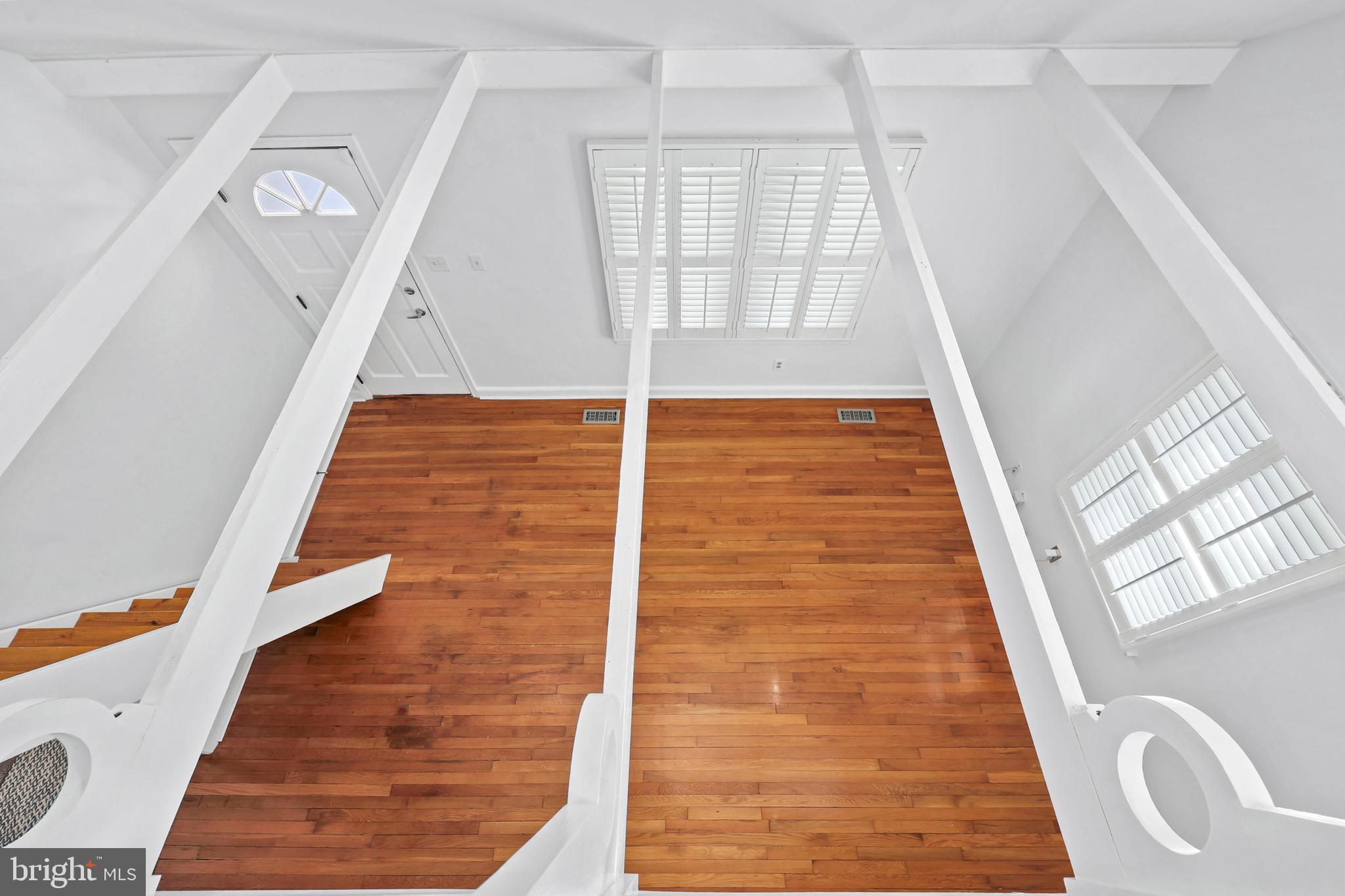 9106 Battle Street Manassas, VA 20110 - Photo 41 of 50 a view of an entryway
