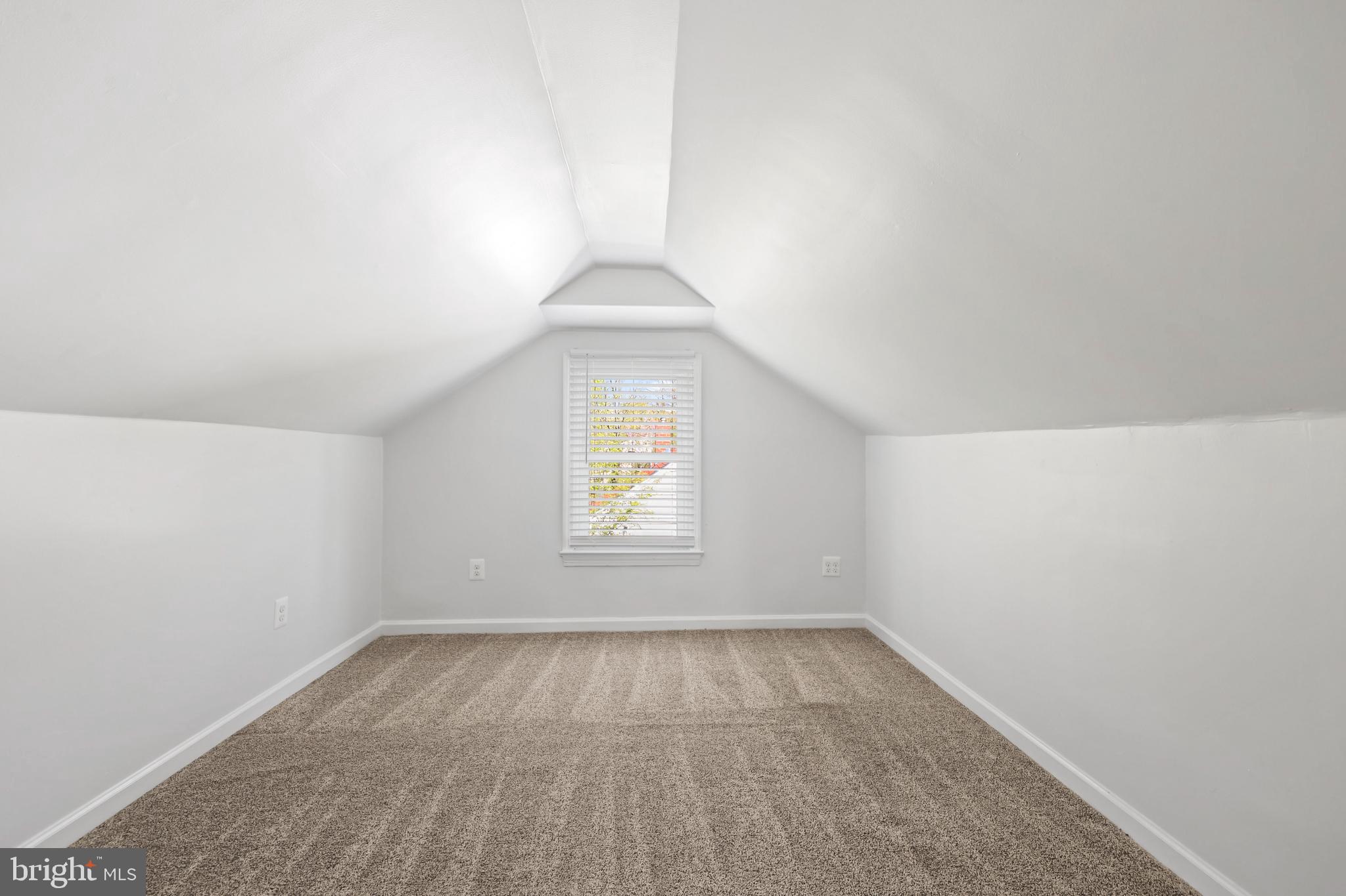9106 Battle Street Manassas, VA 20110 - Photo 42 of 50 an empty room with a window