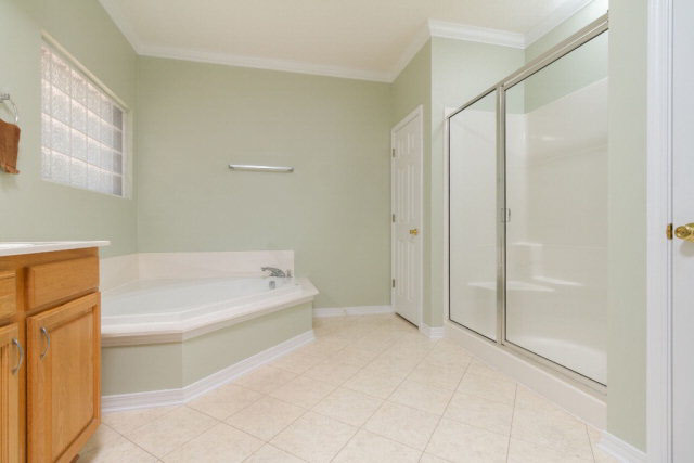 117 Durby Lane Foley, AL 36535 - Photo 12 of 23 Master Bathroom