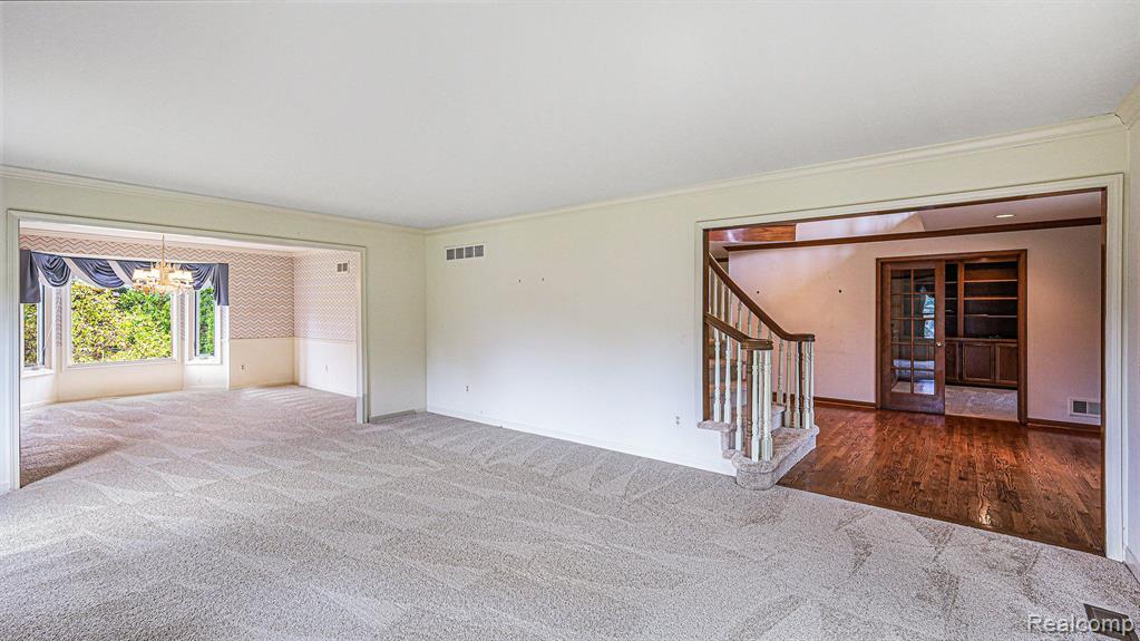 926 Stanford Circle Rochester Hills, MI 48309 - Photo 4 of 46