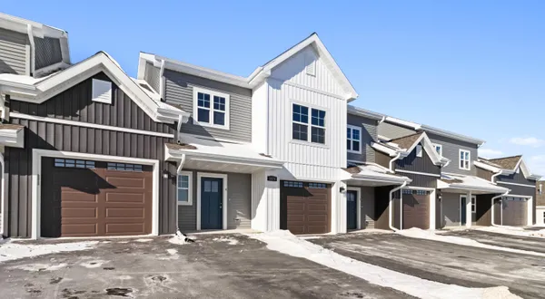 $299,900 | 1675 Reigle Drive, Unit #6, Kewaskum, WI 53040