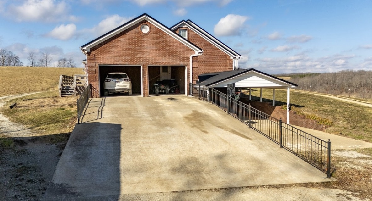 22 Ray Road Lawrenceburg, TN 38464 - Photo 8 of 72 a view of house with ocean view and a ocean view