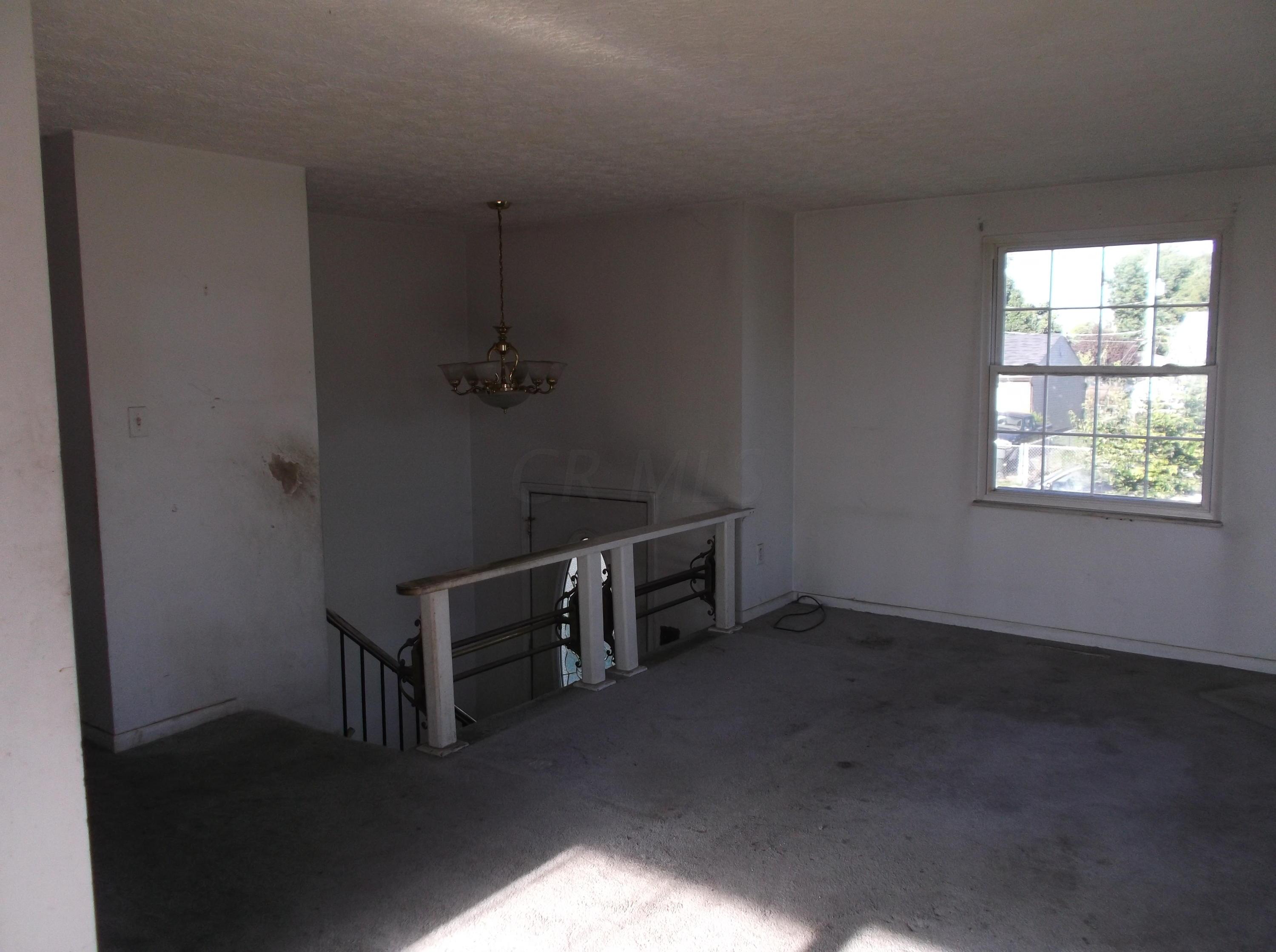 4014 Clabber Road Columbus, OH 43207 - Photo 2 of 13 Gallery Image 2