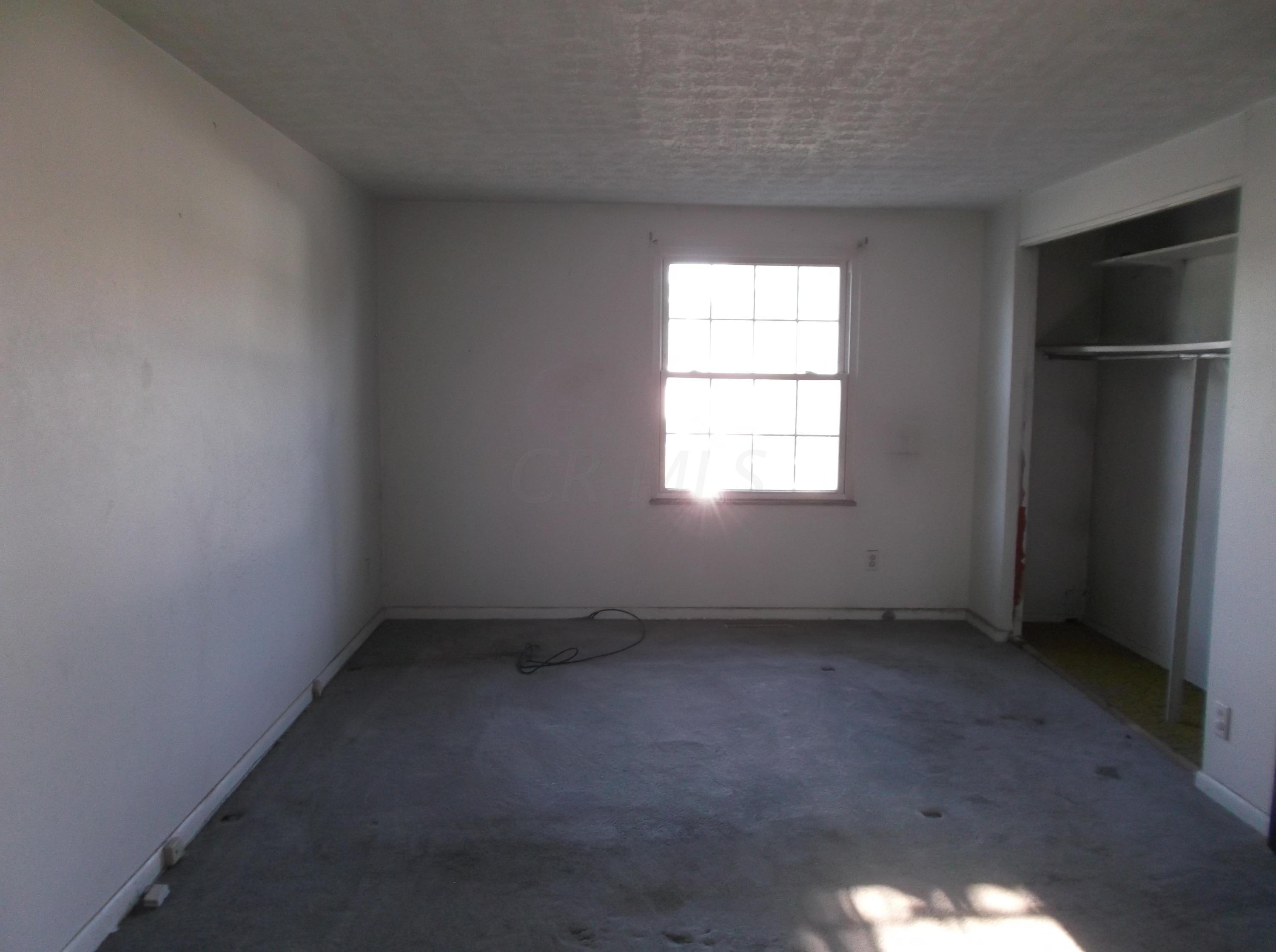 4014 Clabber Road Columbus, OH 43207 - Photo 5 of 13 Gallery Image 5