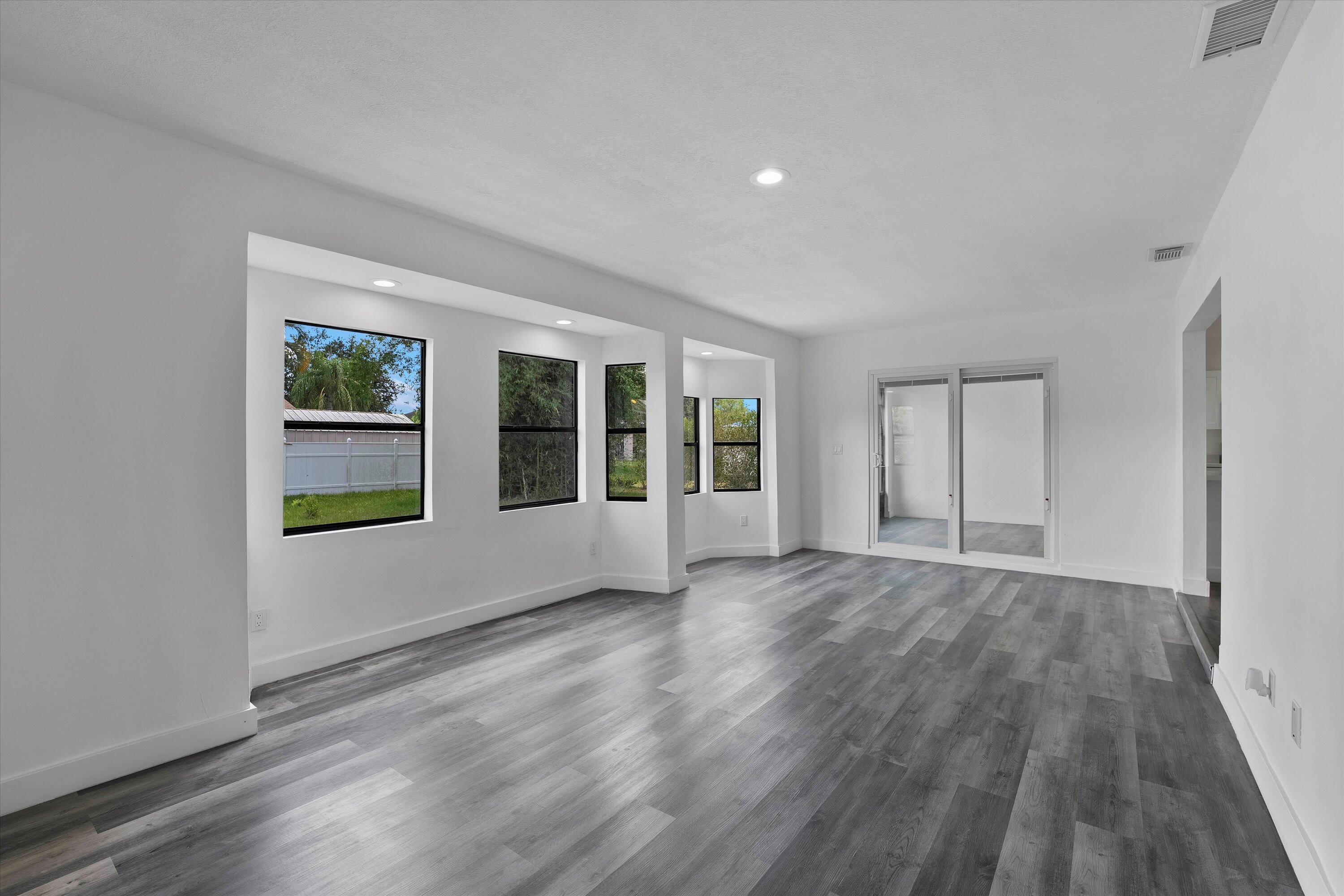 1991 Southwest Gemini Lane Port St. Lucie, FL 34984 - Photo 25 of 33 017