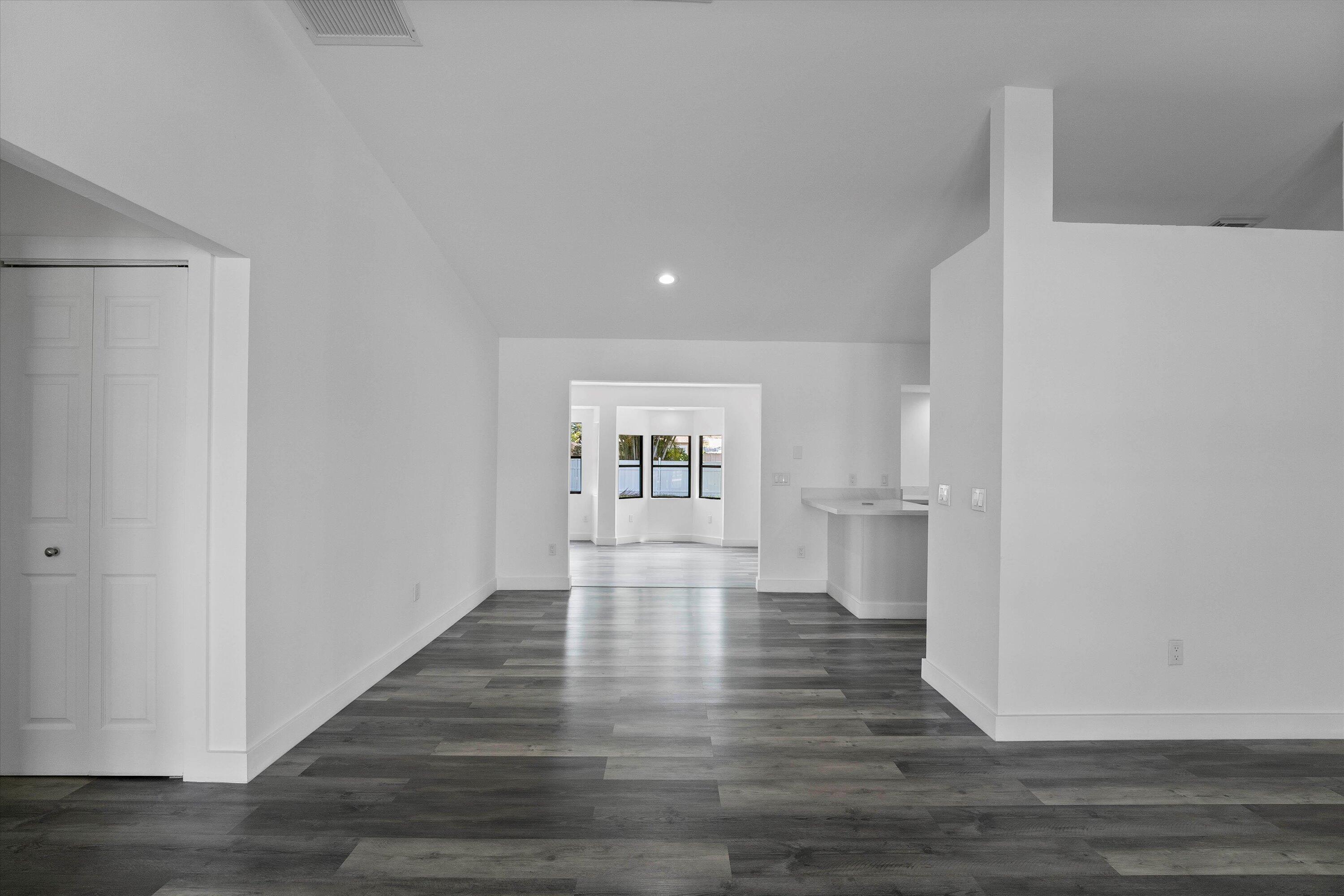 1991 Southwest Gemini Lane Port St. Lucie, FL 34984 - Photo 9 of 33 006