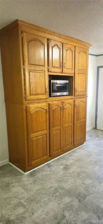 $177,500 | 485 Skyview Drive, Ellington, MO 63638