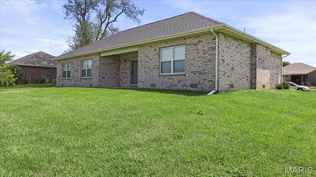 $310,000 | 2607 Mayfield Drive, Mountain Grove, MO 65711
