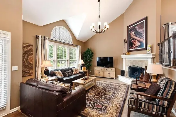$460,000 | 7320 Northwest 85th Terrace, Kansas City, MO 64153