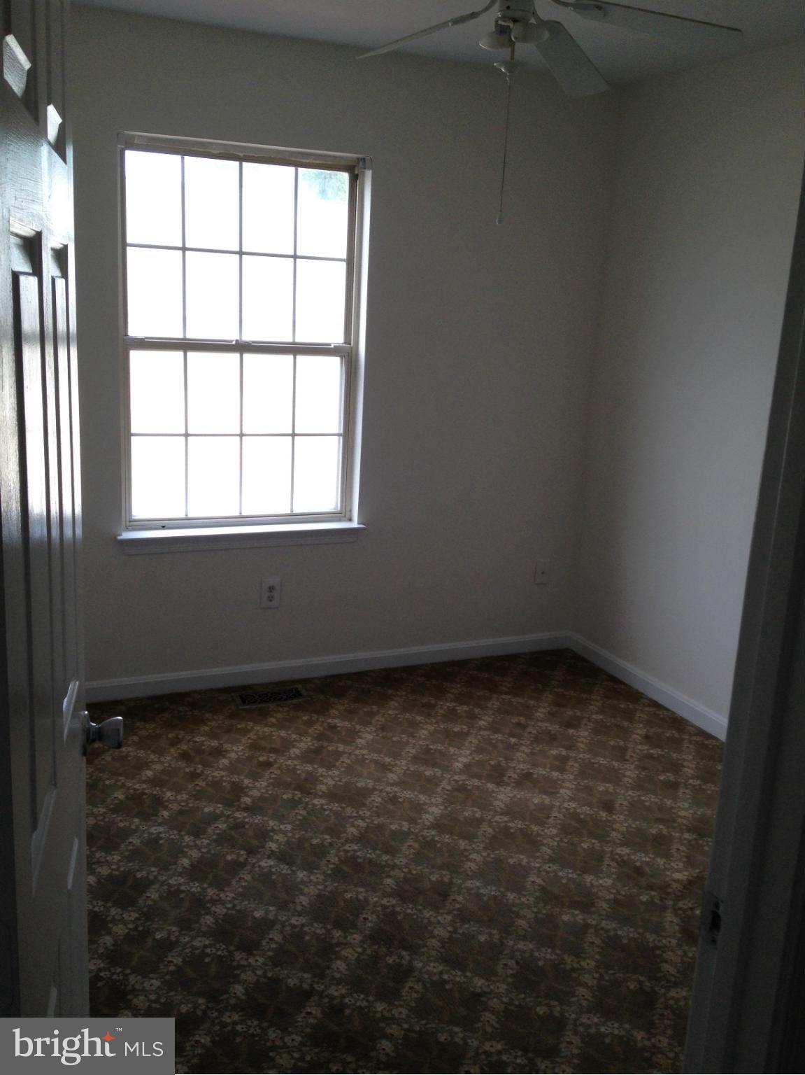 13634 Poplar Tree Road Chantilly, VA 20151 - Photo 3 of 5 Bedroom