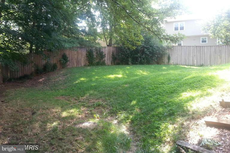 13634 Poplar Tree Road Chantilly, VA 20151 - Photo 4 of 5 Exterior (Rear)