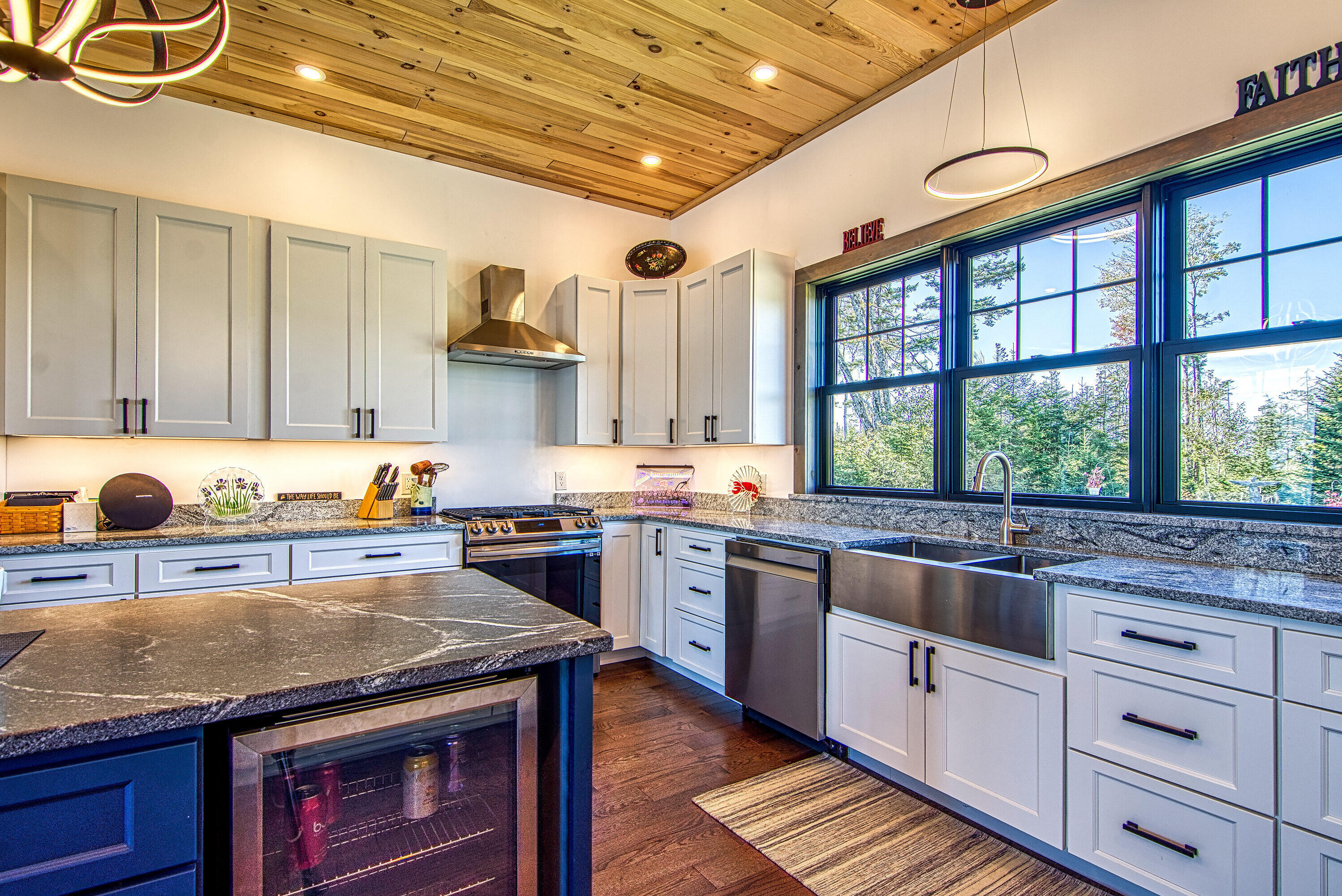 49 Peninsula Shore Road Gouldsboro, ME 04624 - Photo 23 of 58 49 Peninsula Shores Kitchen 4