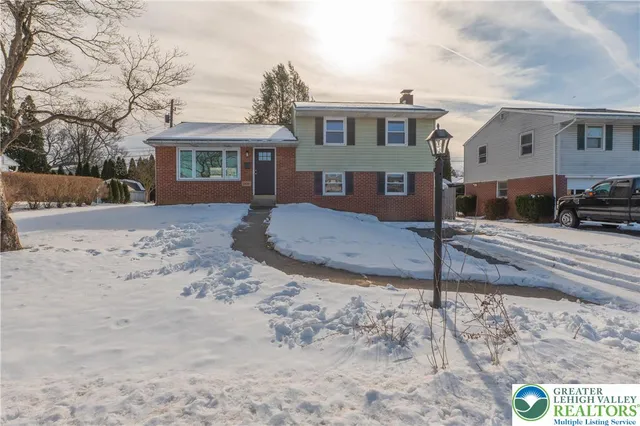 $2,200 | 1424 Grace Street, Allentown, PA 18103