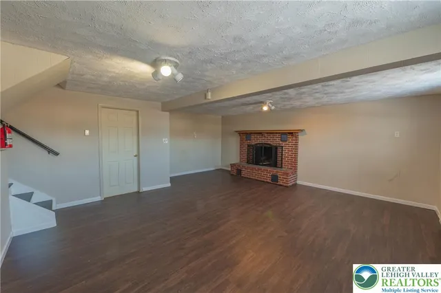 $2,200 | 1424 Grace Street, Allentown, PA 18103