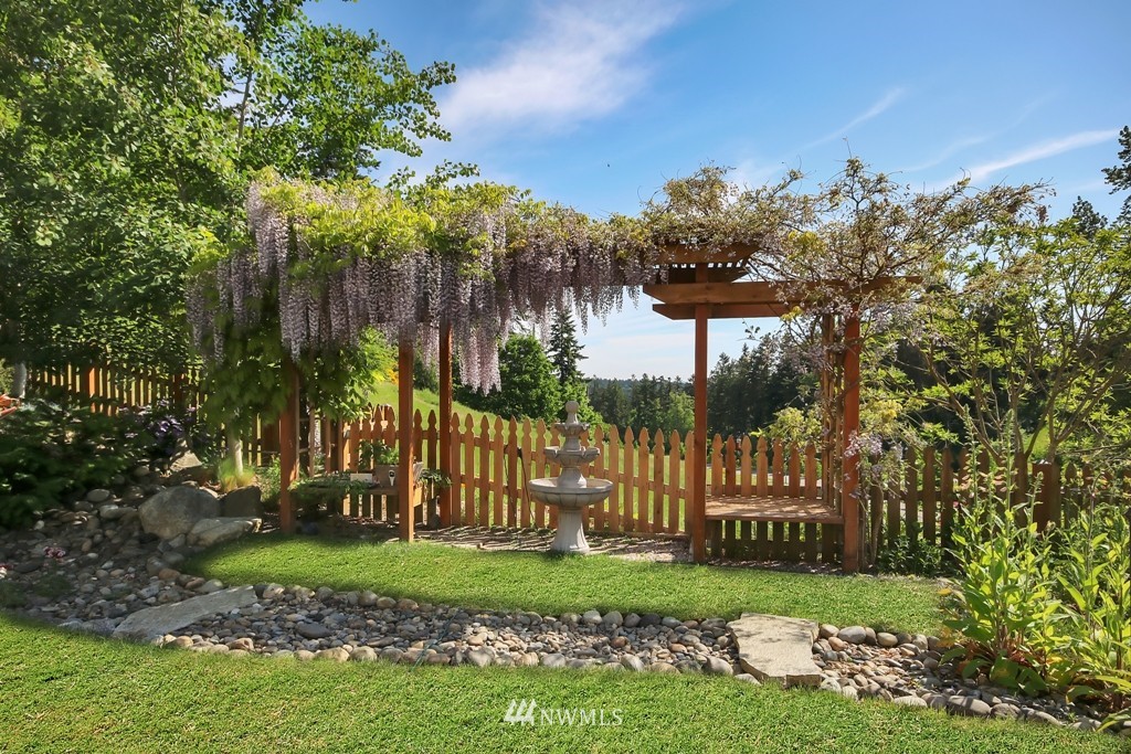 1301 Foreman Road DuPont, WA 98327 - Photo 2 of 23