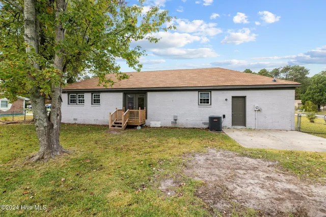 $1,750 | 116 Shepard Street, Havelock, NC 28532