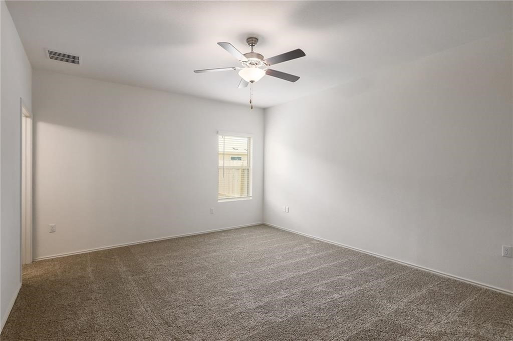 7109 Spirit Hill Road Austin, TX 78744 - Photo 12 of 24