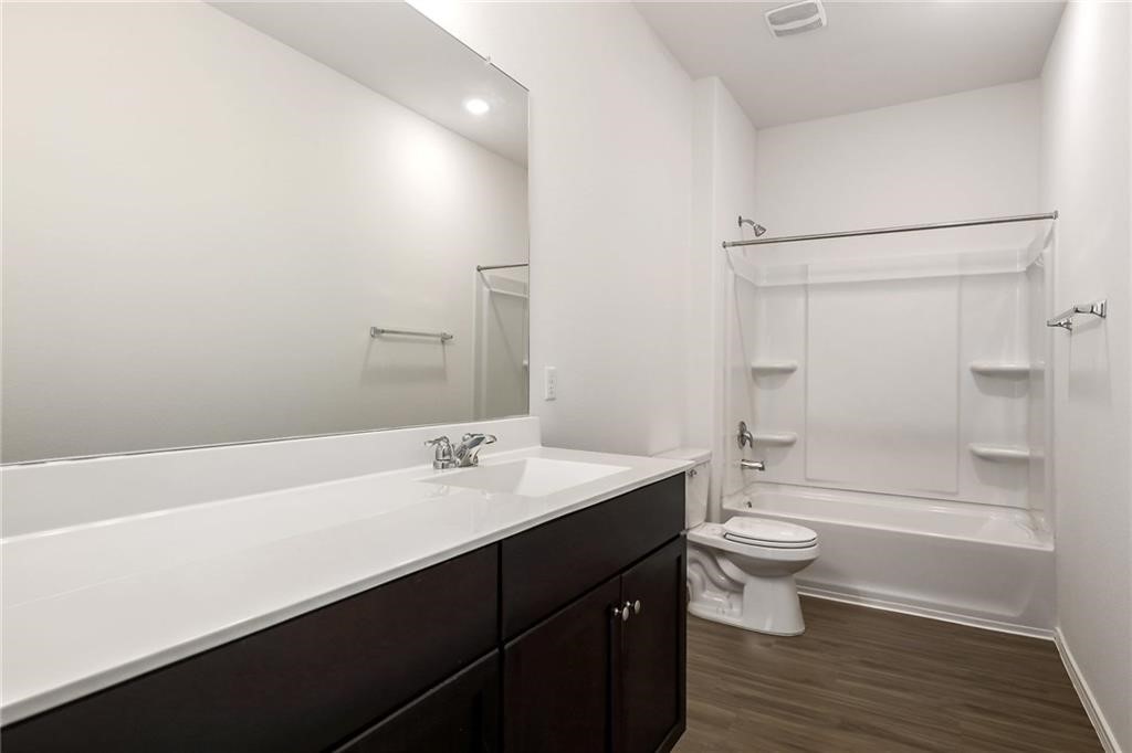 7109 Spirit Hill Road Austin, TX 78744 - Photo 14 of 24