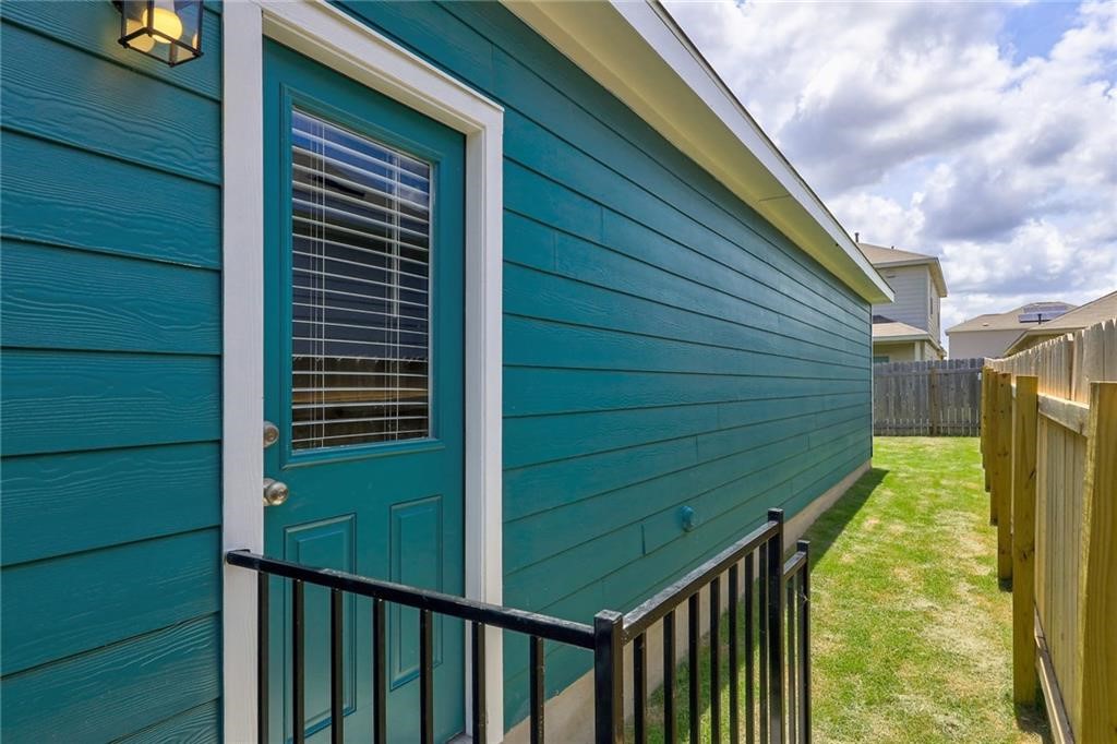 7109 Spirit Hill Road Austin, TX 78744 - Photo 22 of 24