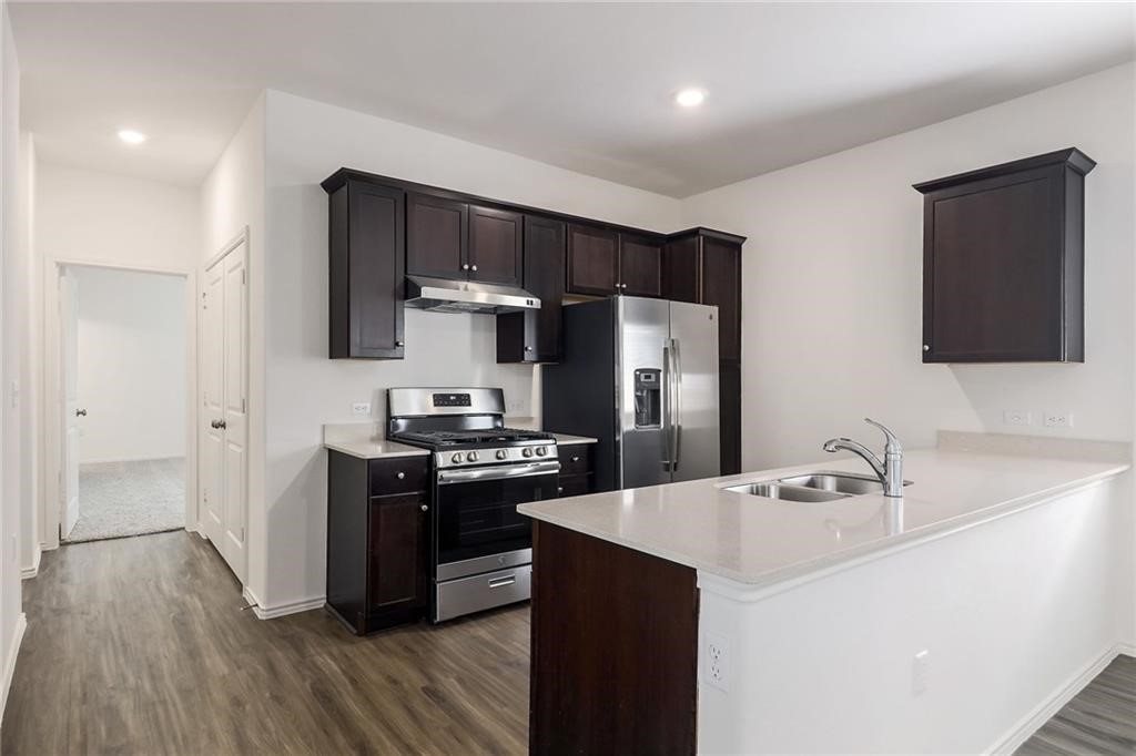 7109 Spirit Hill Road Austin, TX 78744 - Photo 9 of 24