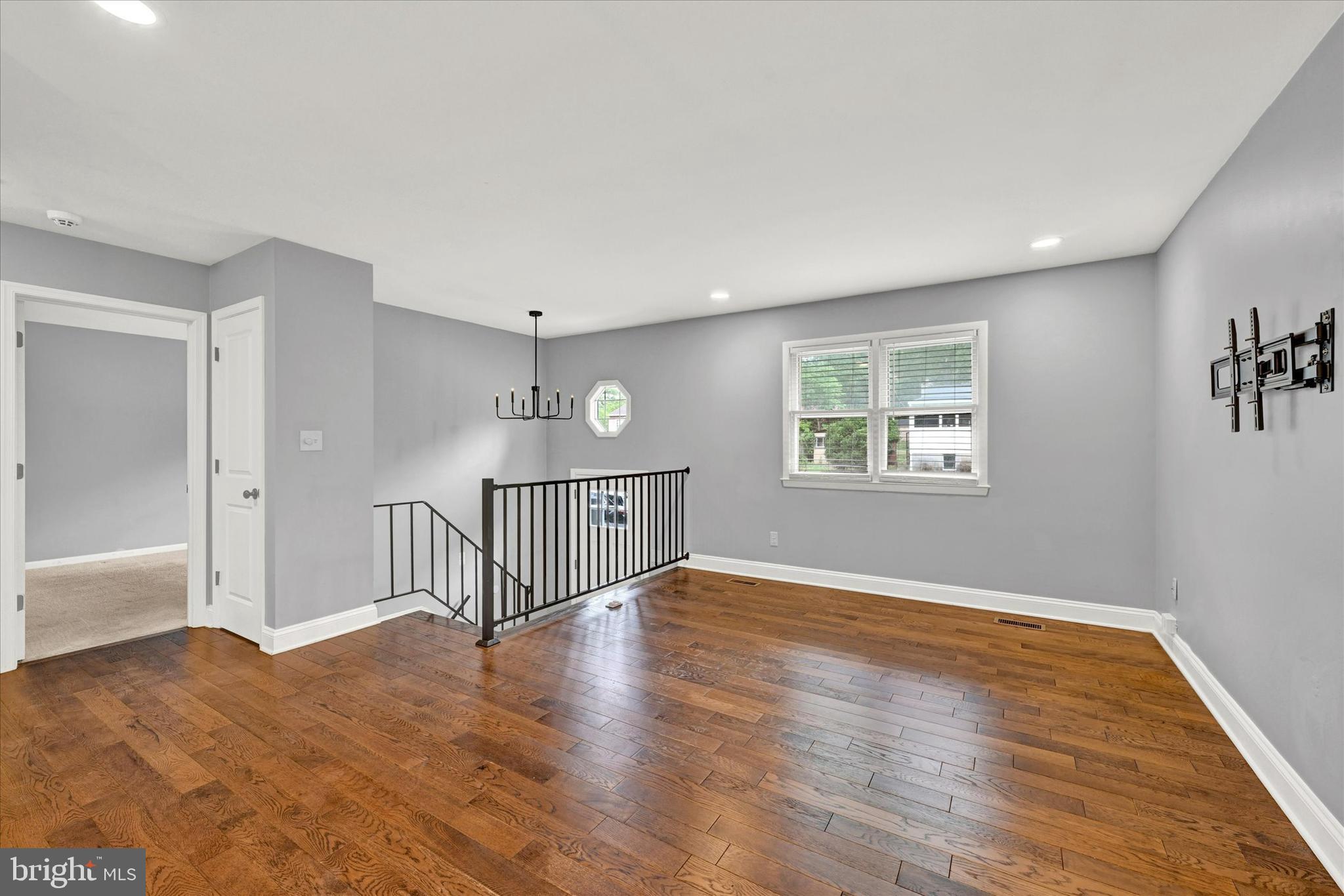 531 Kenmore Road Severna Park, MD 21146 - Photo 5 of 25 Living room