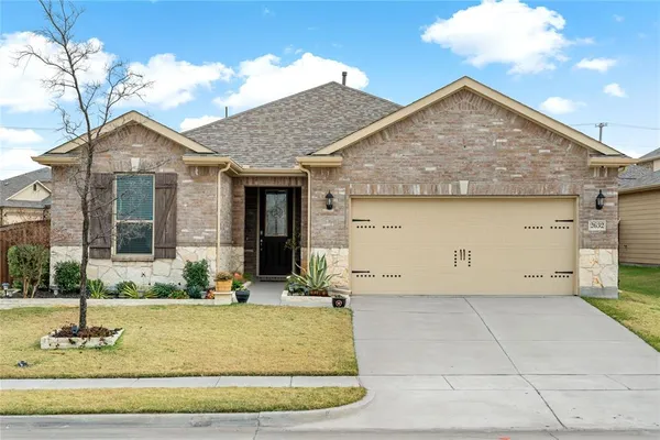 $2,400 | 2632 Wesley Avenue, Aubrey, TX 76227