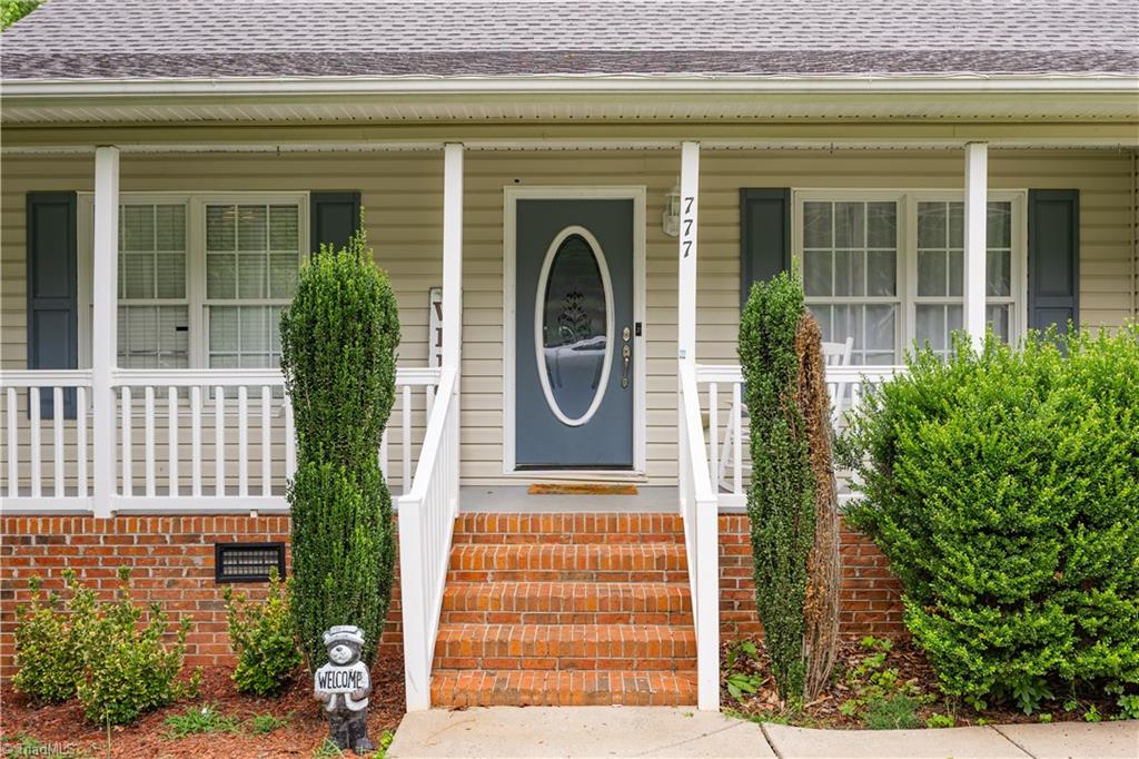 777 Raintree Court Randleman, NC 27317 - Photo 4 of 25