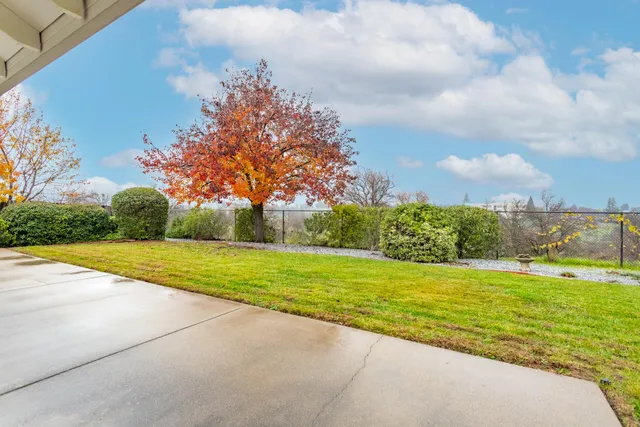 $389,900 | 3085 Seminole Drive, Redding, CA 96001