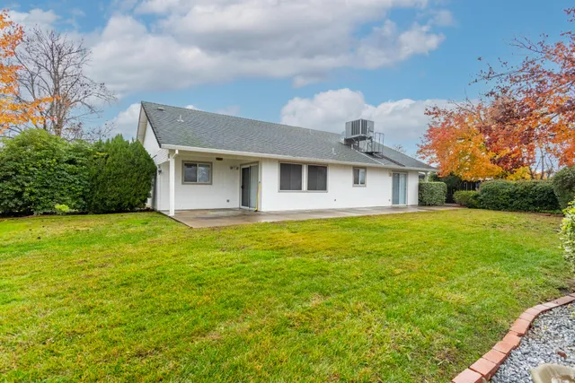 $389,900 | 3085 Seminole Drive, Redding, CA 96001