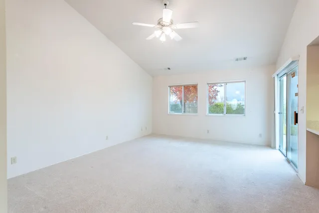 $389,900 | 3085 Seminole Drive, Redding, CA 96001