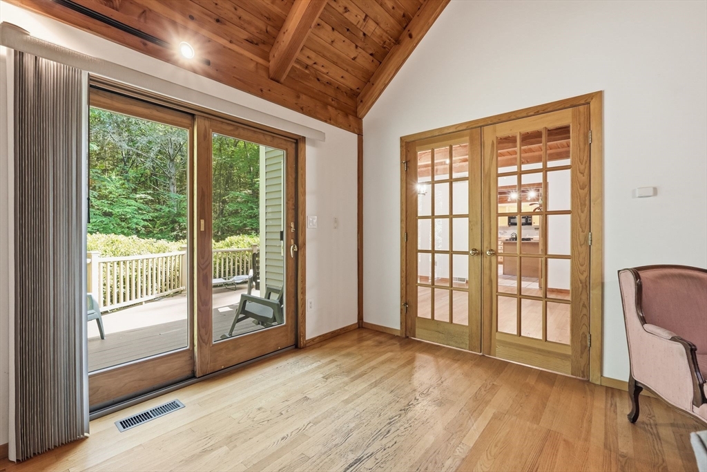 470 Montague Road Sunderland, MA 01375 - Photo 10 of 42