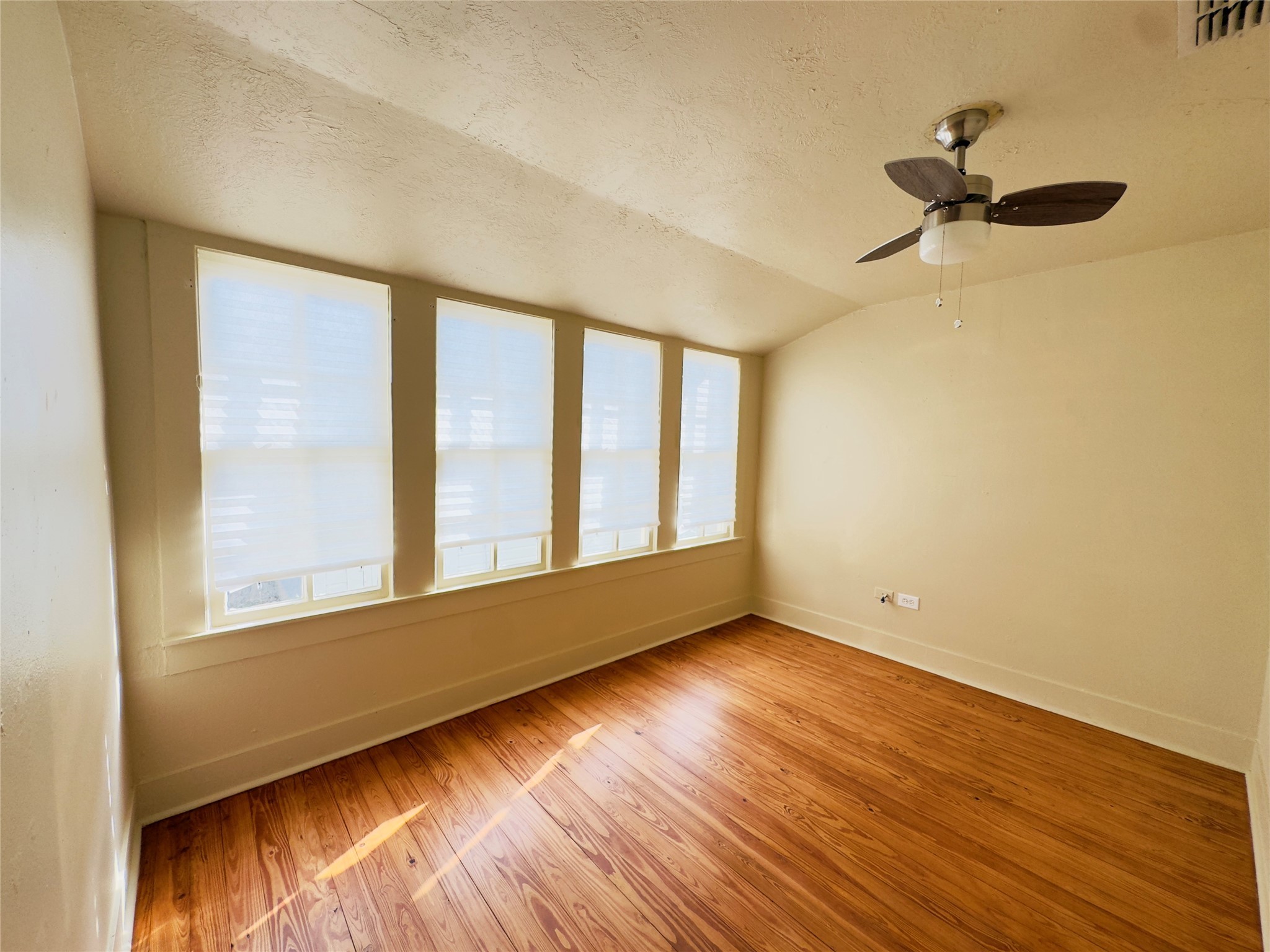 409 Botts Street Brenham, TX 77833 - Photo 12 of 20