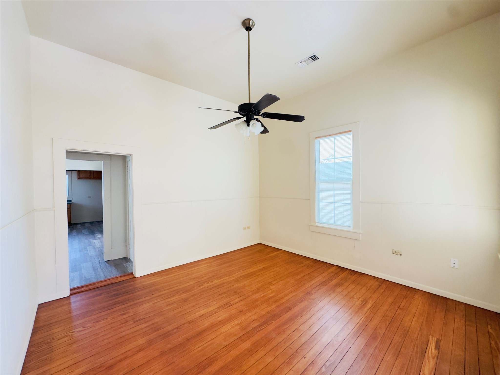 409 Botts Street Brenham, TX 77833 - Photo 6 of 20