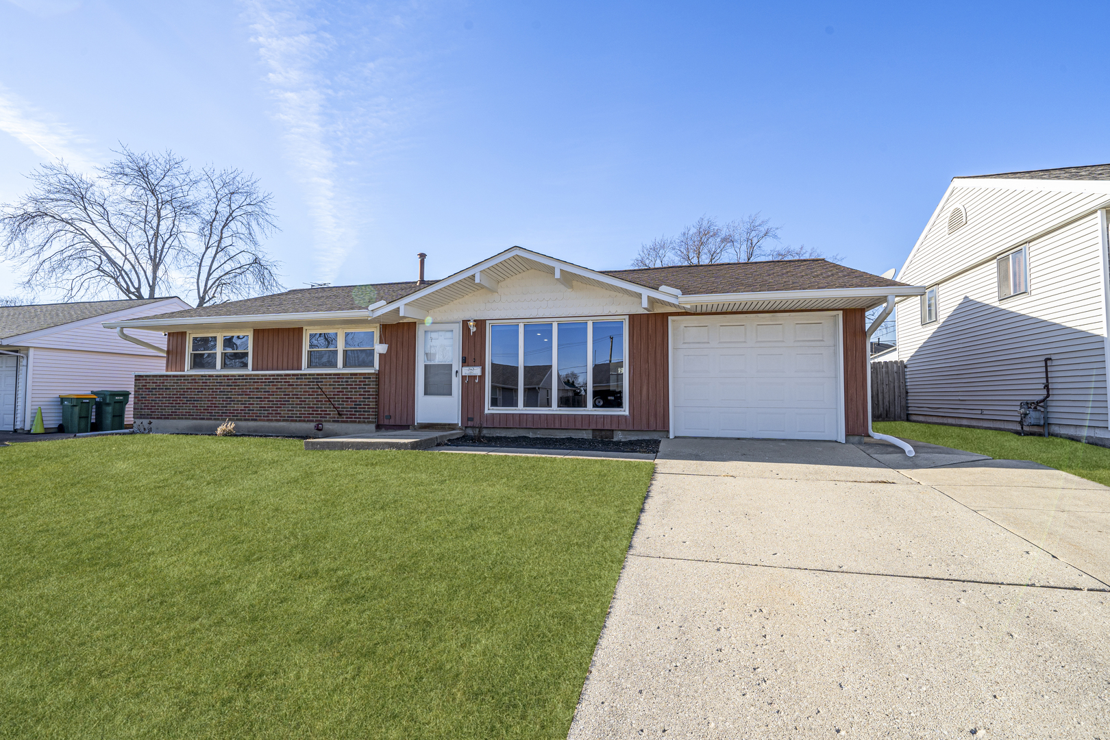 30 Ambassador Avenue Romeoville, IL 60446 - Photo 1 of 24 Gallery Image 1