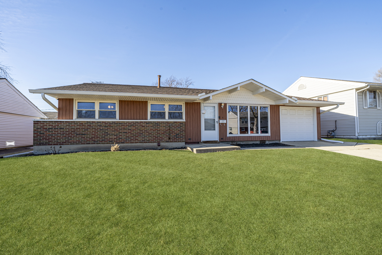 30 Ambassador Avenue Romeoville, IL 60446 - Photo 2 of 24 Gallery Image 2
