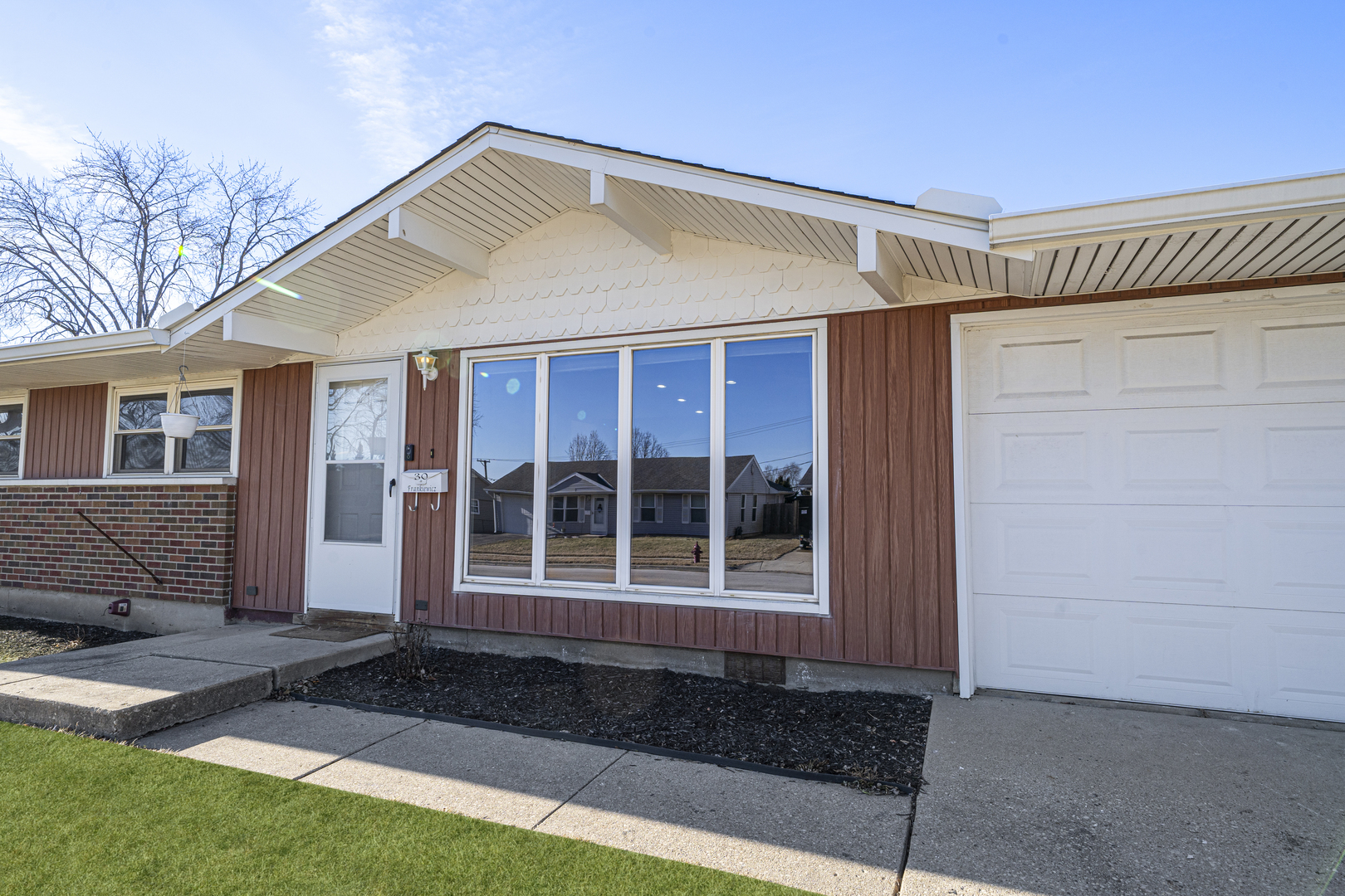 30 Ambassador Avenue Romeoville, IL 60446 - Photo 3 of 24 Gallery Image 3