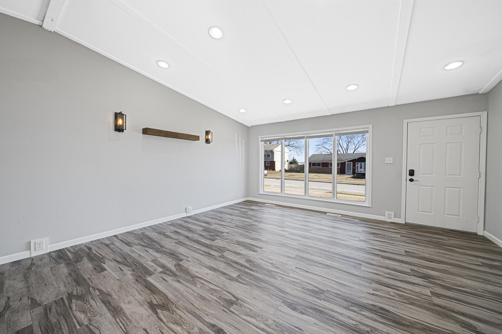 30 Ambassador Avenue Romeoville, IL 60446 - Photo 5 of 24 Gallery Image 5