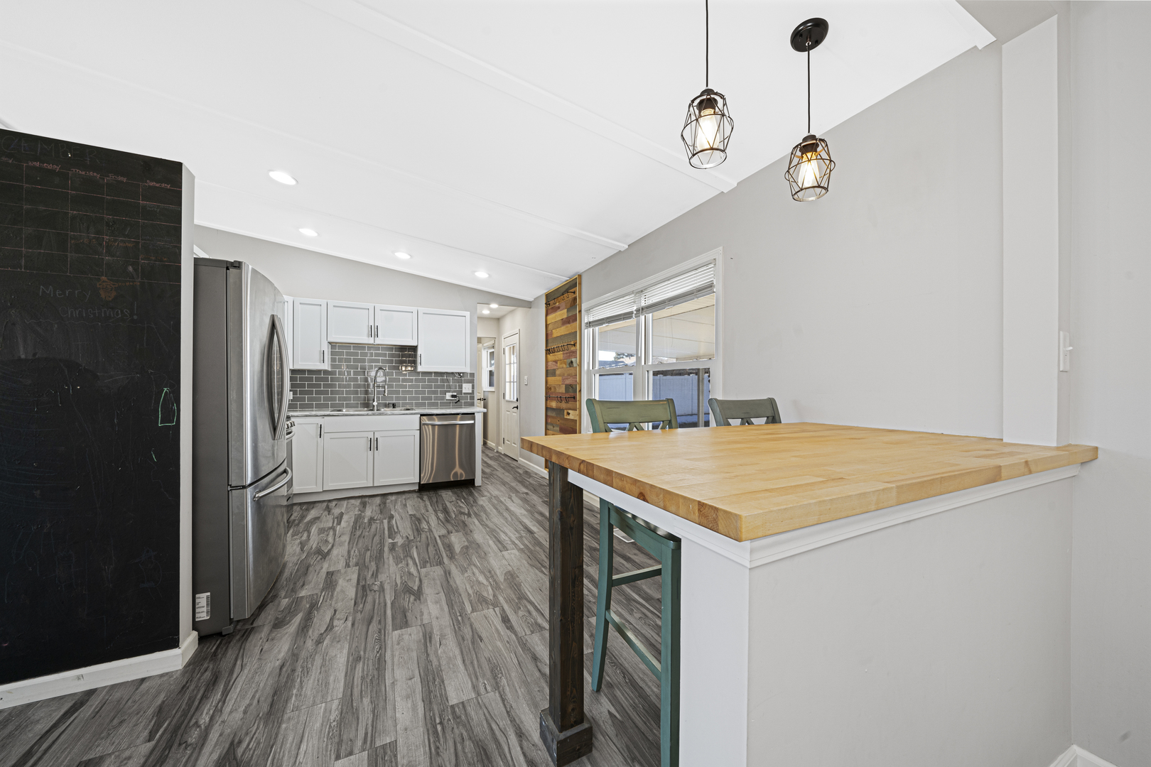 30 Ambassador Avenue Romeoville, IL 60446 - Photo 7 of 24 Gallery Image 7