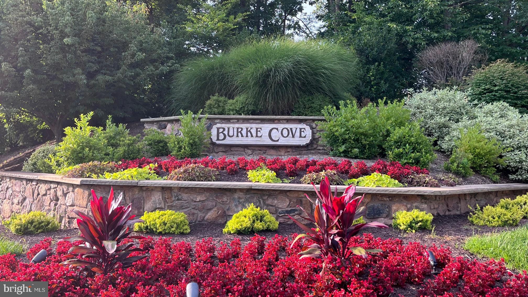 5904 Cove Landing Road, Unit 301 Burke, VA 22015 - Photo 2 of 42