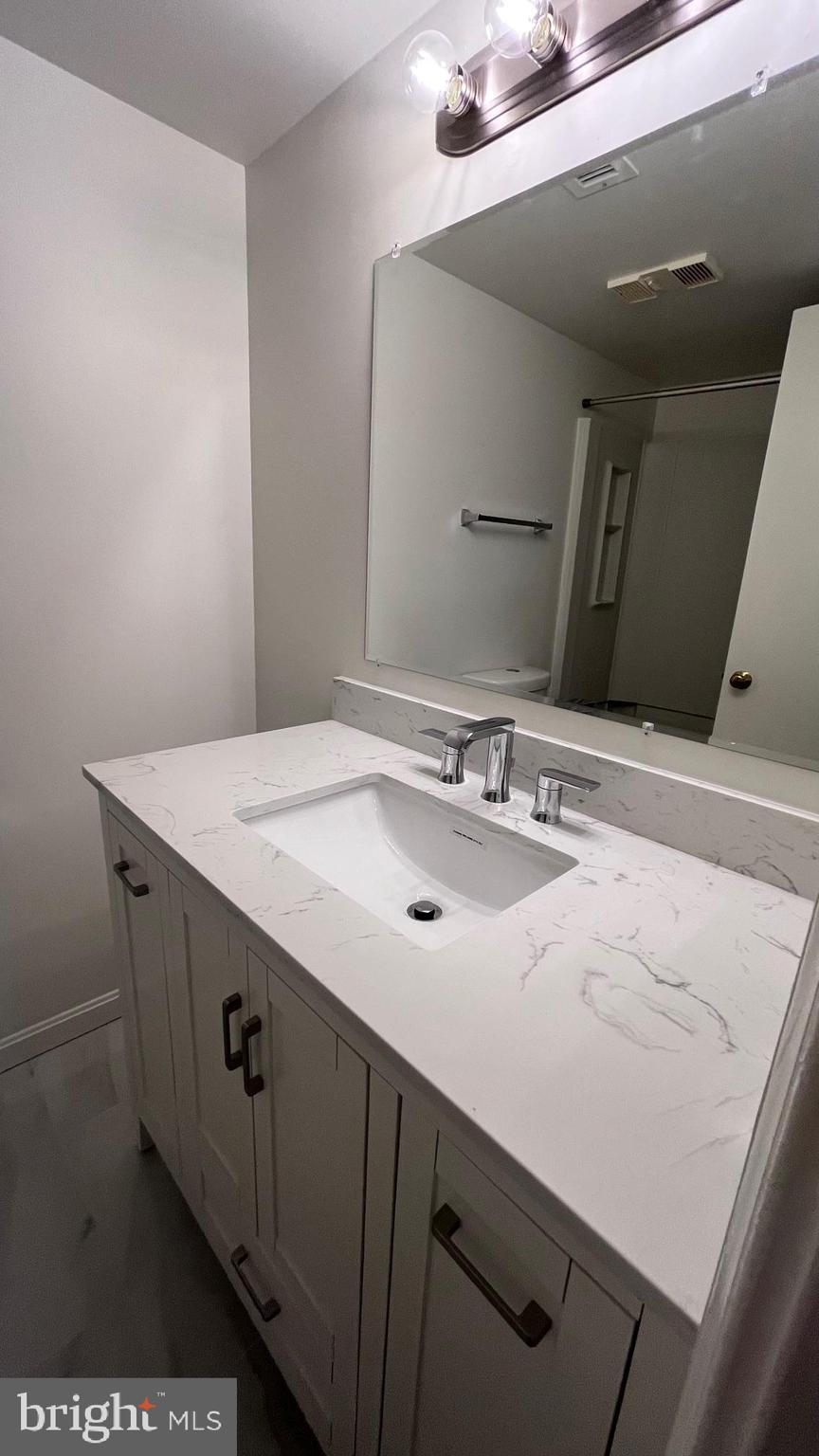 5904 Cove Landing Road, Unit 301 Burke, VA 22015 - Photo 25 of 42 Master Bathroom