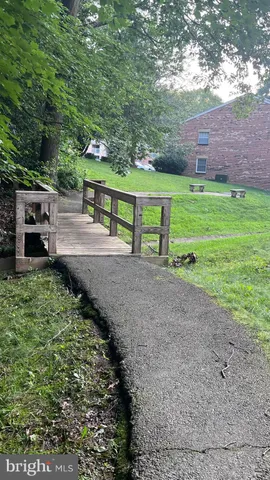 $2,450 | 5904 Cove Landing Road, Unit 301, Burke, VA 22015