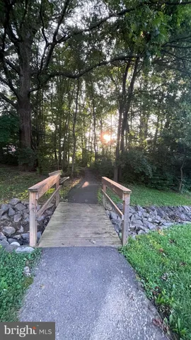 $2,450 | 5904 Cove Landing Road, Unit 301, Burke, VA 22015