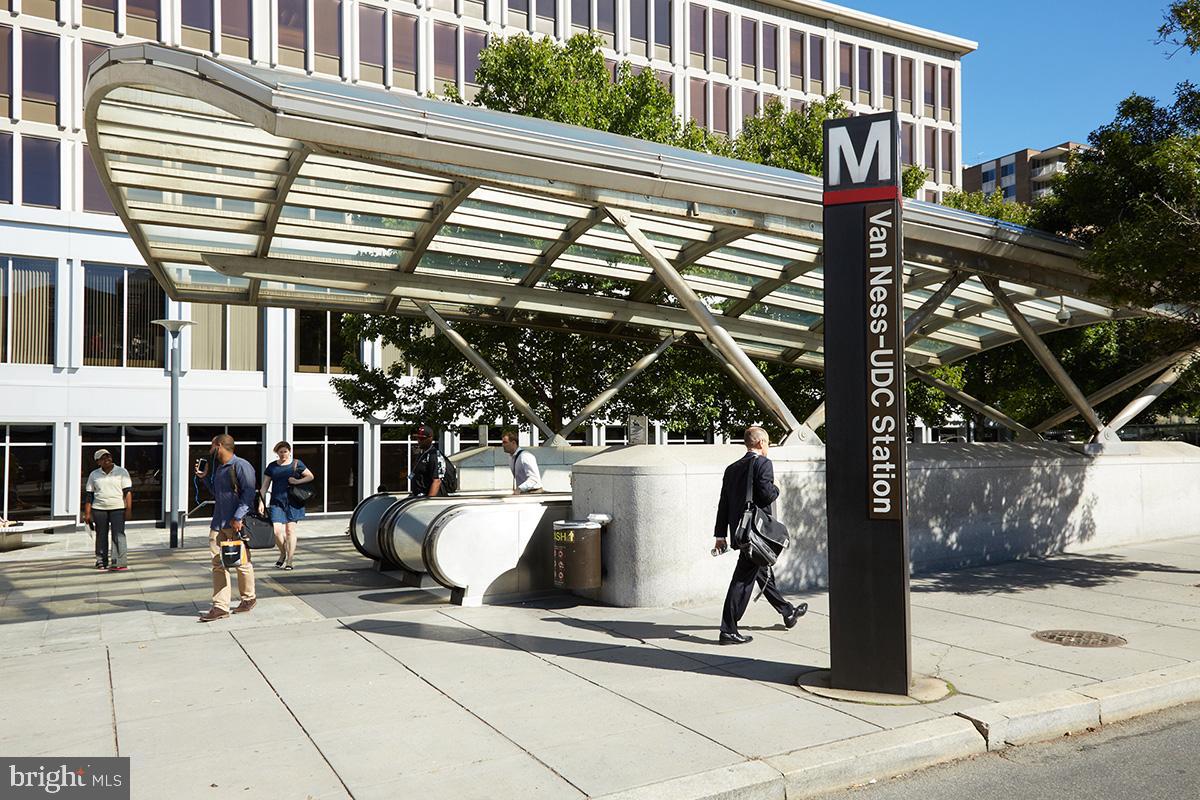 3407 Fessenden Street Northwest Washington, DC 20008 - Photo 50 of 57