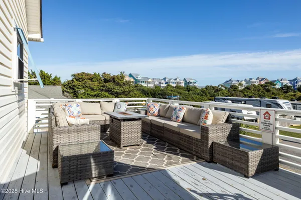 $995,000 | 205 Barefoot Lane, Atlantic Beach, NC 28512
